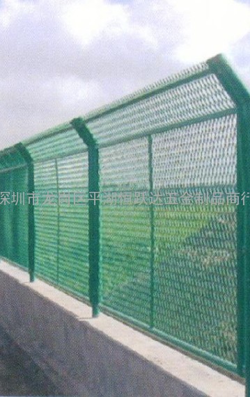 深圳护栏网的主要功能-公路护栏网