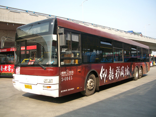 河南郑州公交车广告