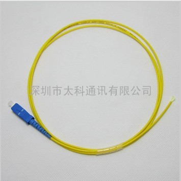深圳低价SC大方头电信级1.5米尾纤跳线厂家