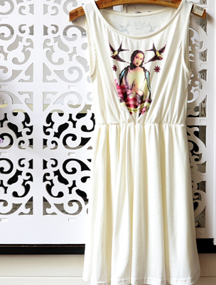 2013年爆款夏装圆领棉质连衣裙 圣母图案打底背心裙 vivi连衣裙