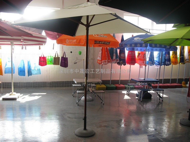 深圳广告伞制作厂家，深圳雨伞制作厂家，深圳雨伞设计，深圳广告伞价格