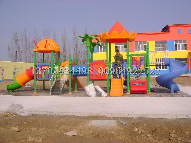 滨州幼儿园玩具滑梯，幼儿园墙体喷画，橡胶地垫。