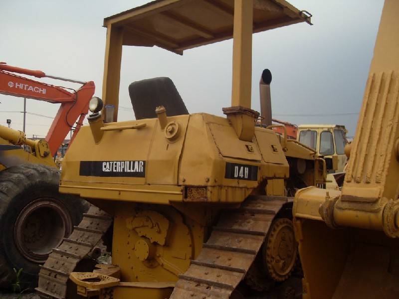 CAT  D4H Bulldozer(promotion price:US$22000)