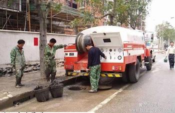南京高压水车提供送水和洒水清洗服务