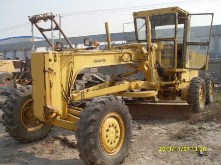 KOMATSU GD511A Grader(promotion price:US$27000)