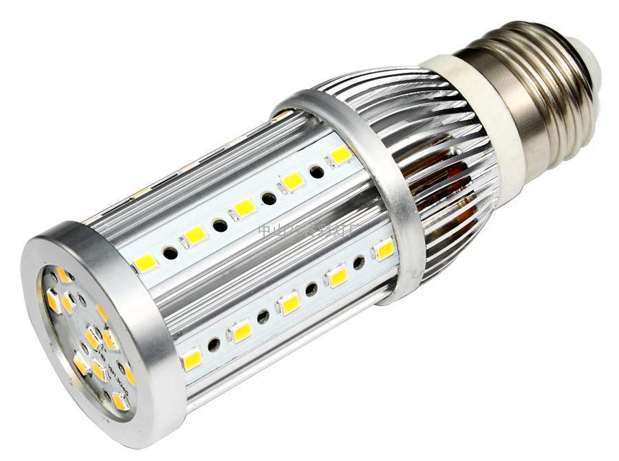 8W LED 金属玉米灯