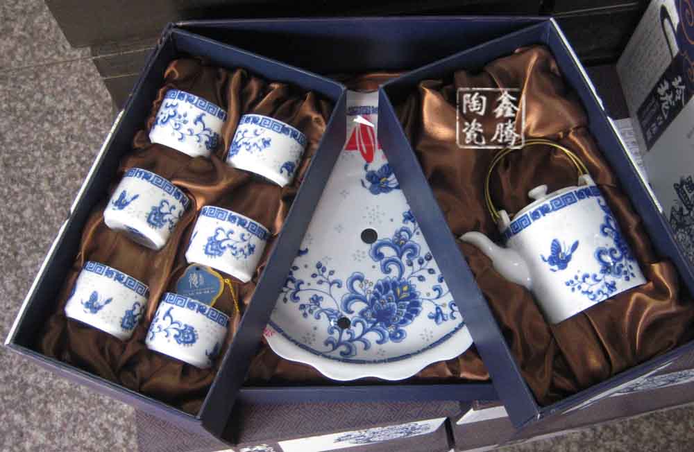 青花瓷茶具，套装茶具，青花山水茶具