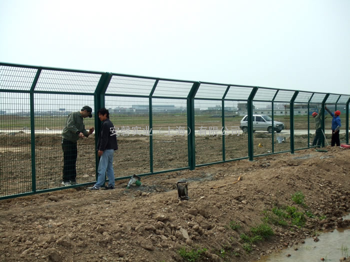 上海厂房护栏网、车间隔离网、仓库围栏网哪里买？质量好、价格便宜