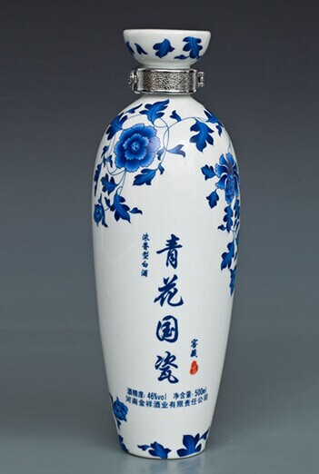 青花瓷酒瓶批发厂，景德镇陶瓷酒瓶厂，定做各种规格酒瓶