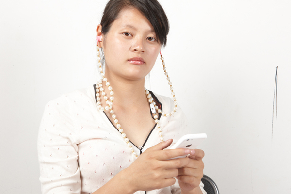 深圳耳机厂家直销时尚个性潮流的入耳可挂式 串珠项链耳机
