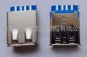 USB 3.0 AF 焊线式+铁护套