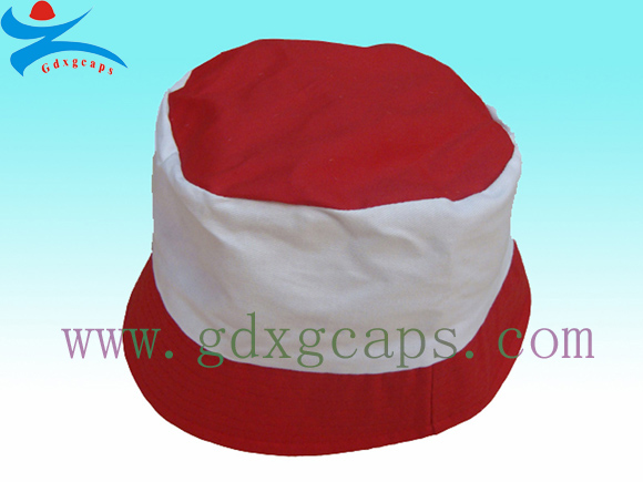 红/白双色渔夫帽