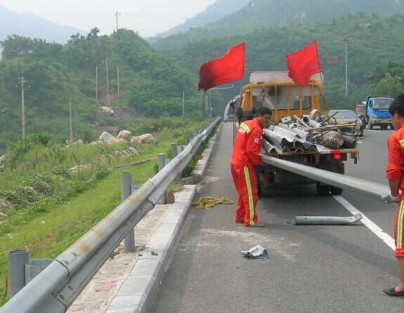 南宁高速公路护栏红昌波形护栏更优质