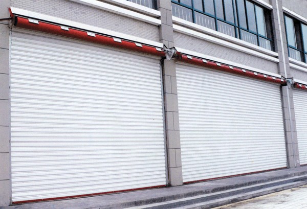 济南新隆提供最好的车库门，电动卷帘门，欢迎来电咨询
