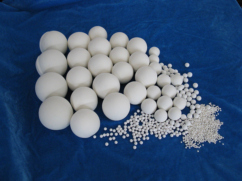 氧化铝耐磨球、氧化铝耐磨球价格、淄博平云环保材料有限公司