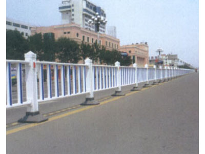 青海道路护栏——哪里有销售价格合理的公路防护栏