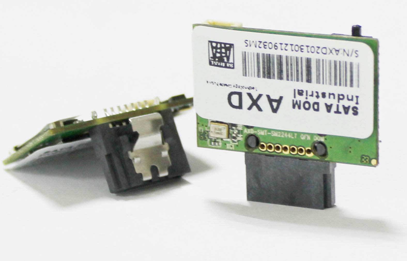 AXDSSD全球最小7PIN 直接供电SATA电子盘AXD-SAQ