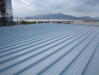 供新疆铝镁锰板和伊犁新型铝镁锰屋面板规格