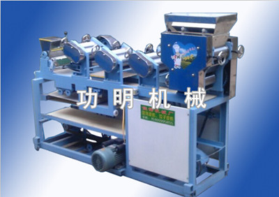 加工饺子皮面条的机器设备，功明饺子皮机厂家