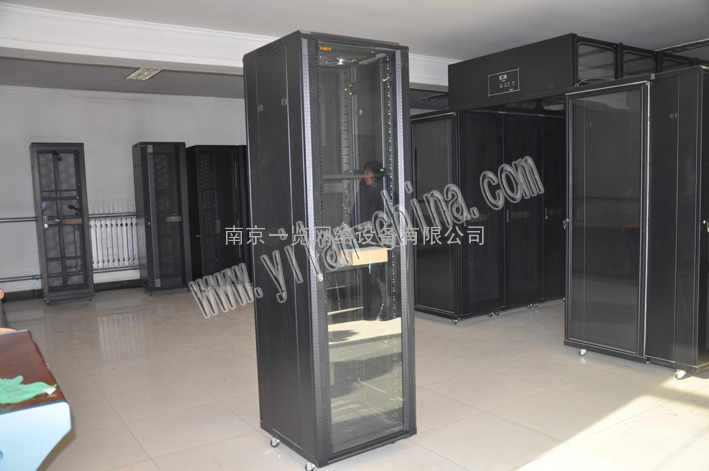 南京一览网络机柜服务器机柜