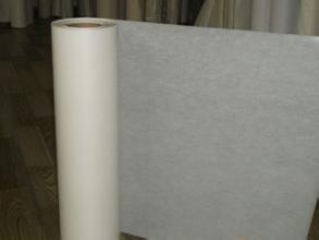热熔胶胶膜是一种带离型纸或不带离型纸的膜类产品，可以方便地进行连续或间歇操作。可广泛用于各类织物、纸