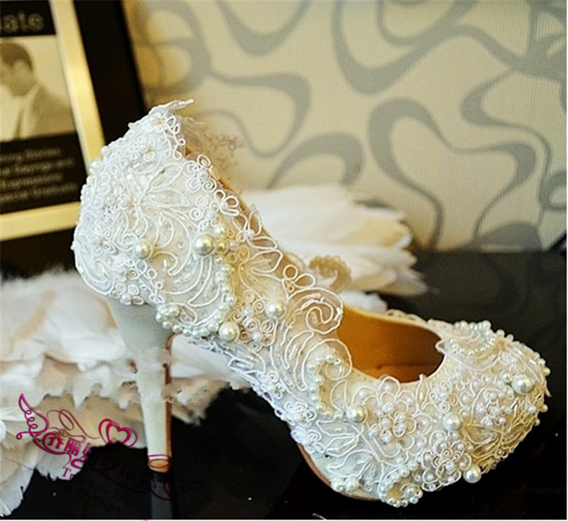 桂城婚纱摄影的准新娘拍婚纱照时婚鞋的选择与搭配
