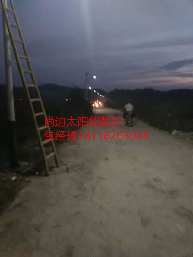 汕头太阳能路灯低价促销