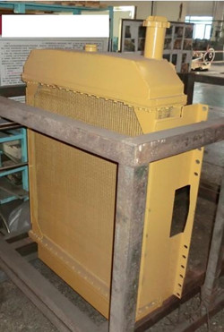 原装山推TY320散热器175-03-C1002
