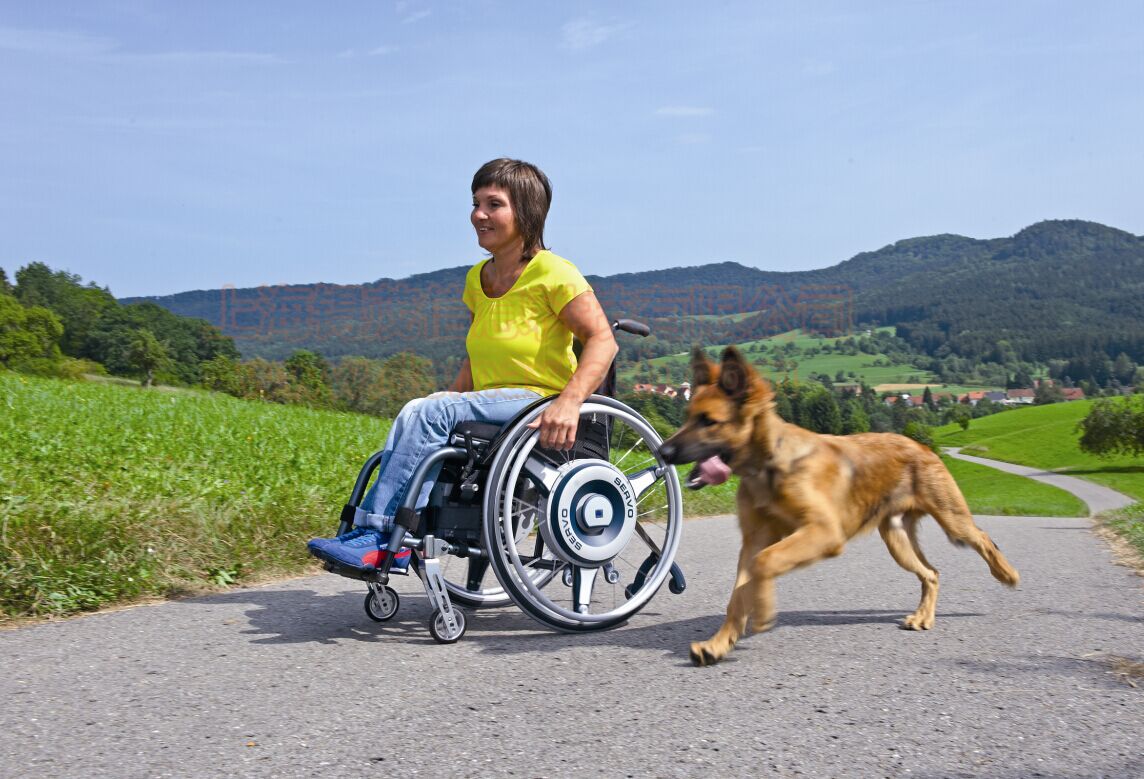 AAT德国可折叠电动轮椅SERVO 