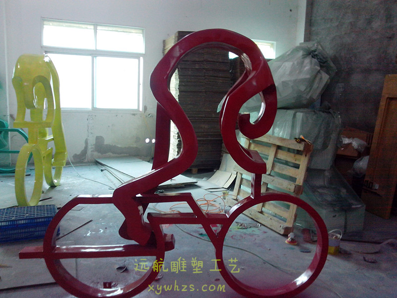 玻璃钢自行车雕塑，景观雕塑自行车，仿真自行车雕塑，