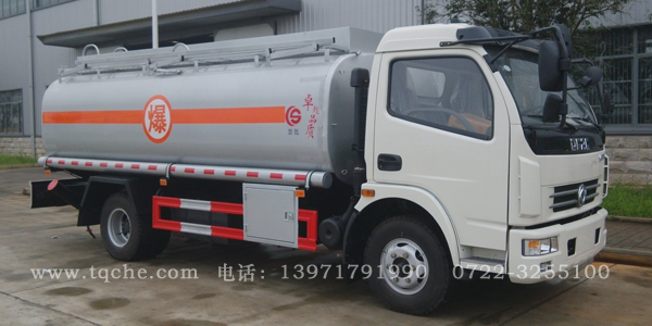 东风多利卡加油车国四8吨加油车