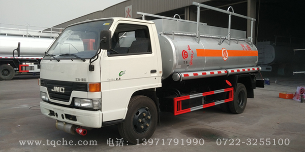 江铃顺达小型加油车