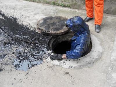 宁波医院地下大型排污管道清淤