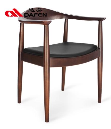 达芬带扶手仿旧实木餐椅，水曲柳实木椅，品牌连锁餐厅桌椅指定供应商
