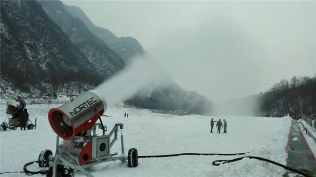 手动滑雪场造雪机 高雪量放心购