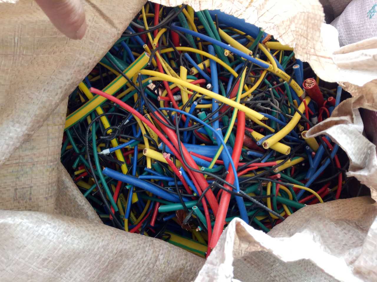 苏州废旧电缆回收公司   高价回收废电缆