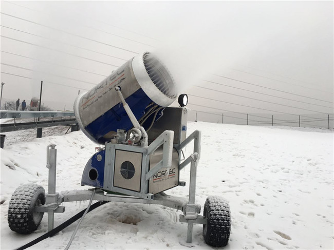 造雪机外形结构 移动造雪机价格