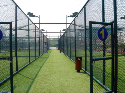 球场围网，球场围栏，护栏网厂，围栏网，声屏障，锌钢护栏，铁丝网