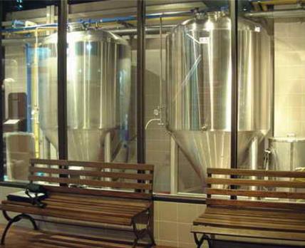 石家庄自酿啤酒设备、石家庄精酿啤酒吧-不锈钢啤酒发酵罐-0311