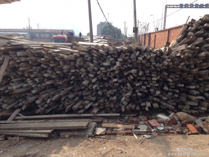 常年高价回收南京废旧模板木方等木材废料