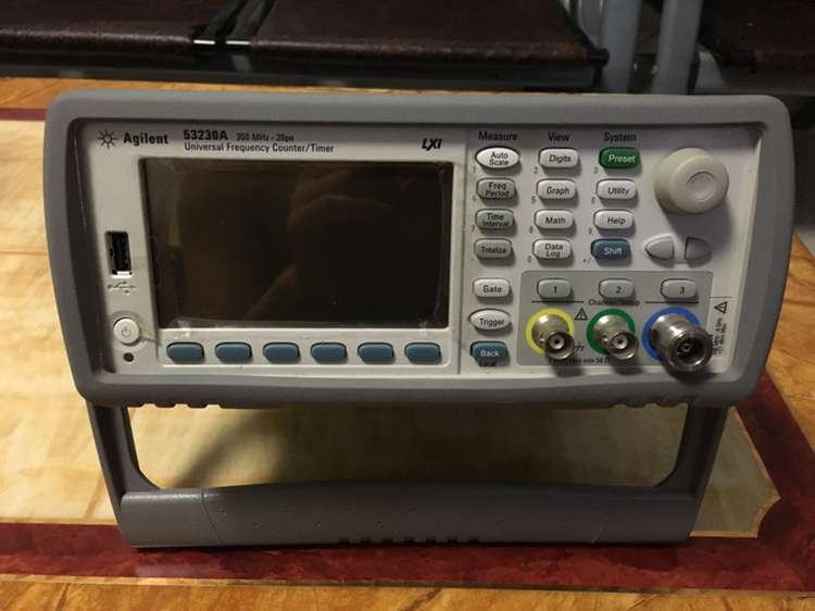 出售Agilent53230A频率计 2个350MHz输入通道 