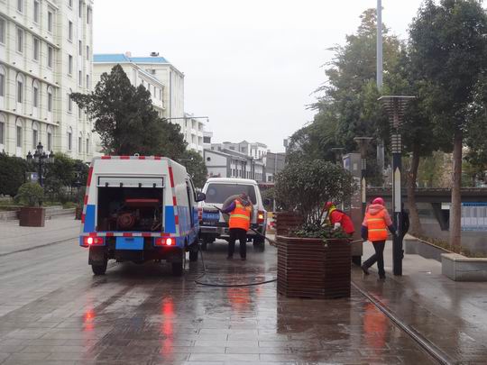 广州美吉亚清洗保洁公司努力抓好街道环保保洁工作认真仔细