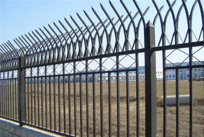 锌钢围墙护栏、工厂围墙栅栏、公园围墙栅栏