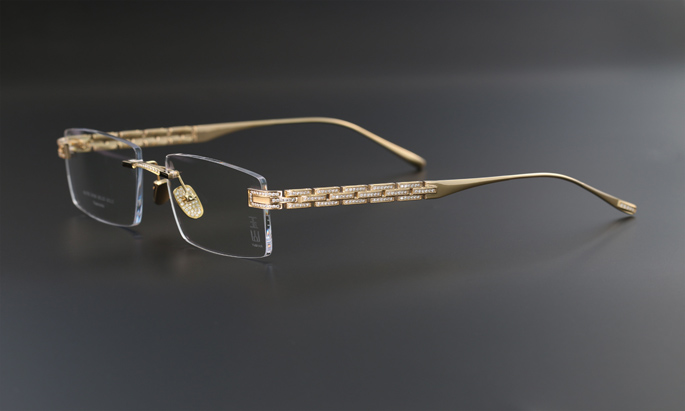 深圳时尚眼镜架代加工制造商，高端材质防辐射近视商务眼镜架代加工 玉山眼镜