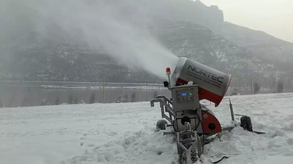 滑雪场雪道设计场地规划 滑雪场设备配置