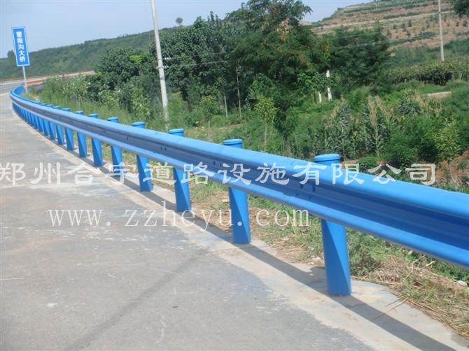 洛阳护栏板生产厂家 高品质护栏板价格 优选合宇道路