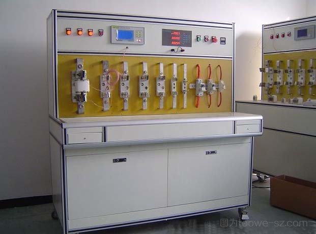隔离开关及高低压熔断器特性测试台 图为仪器