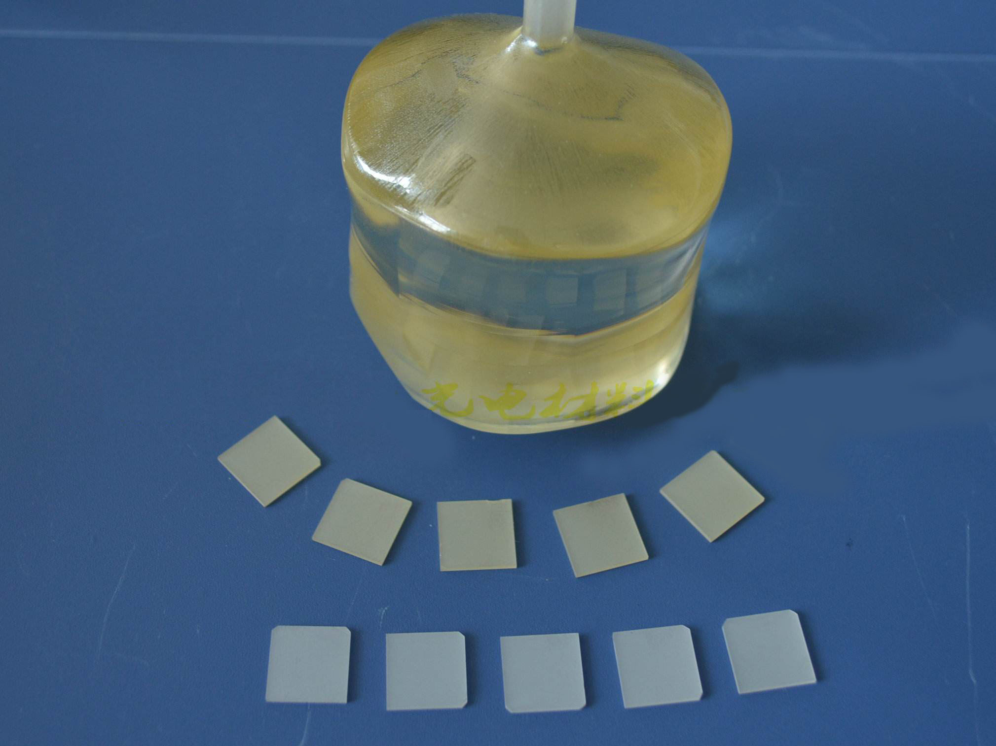 供应铝酸锶镧（LaSrAlO4）晶体材料