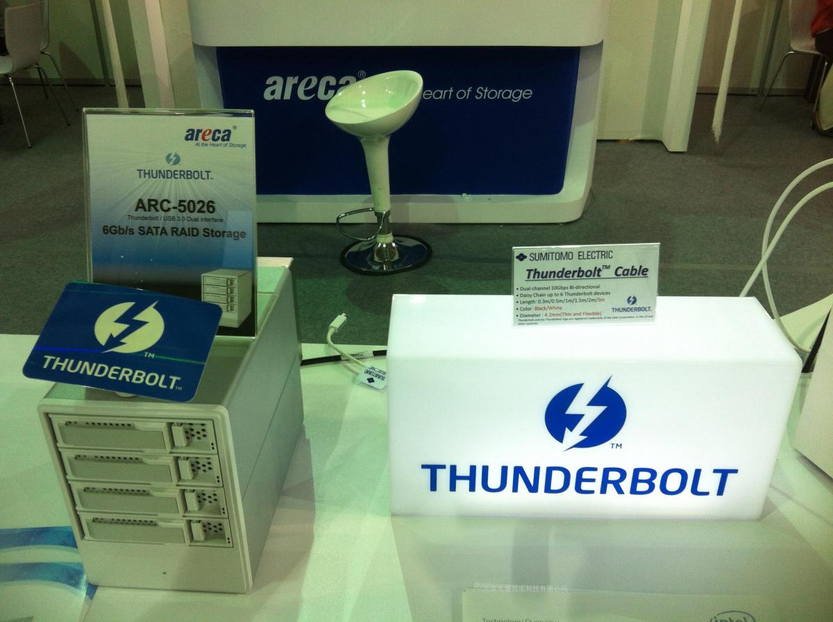 ARC5026 Thunderbolt四盘位雷电阵列/非编存储/高清非编/磁盘阵列
