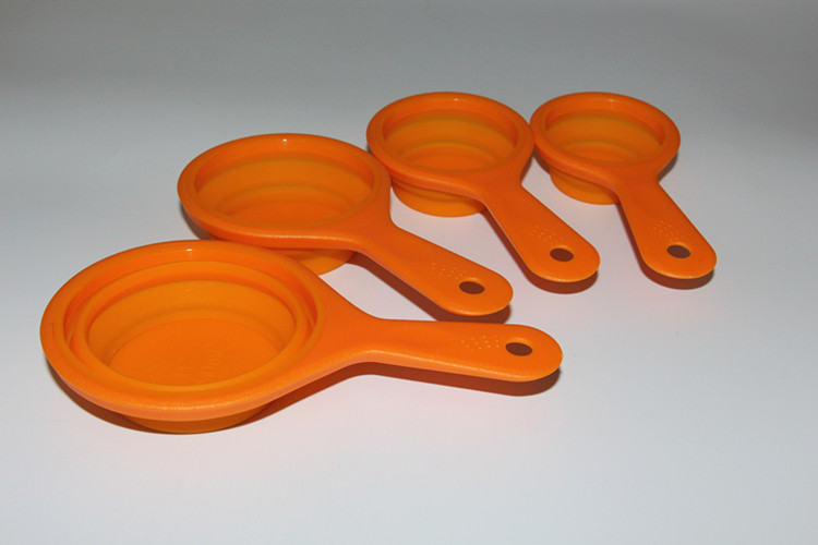 厨房用硅胶折叠量勺四件套 厂家直销折叠量勺量碗